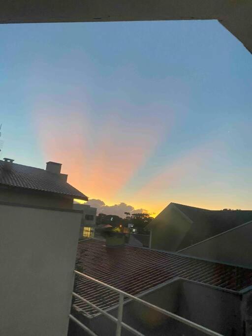 Sobrado Espacoso Em Santa Felicidade クリチバ エクステリア 写真